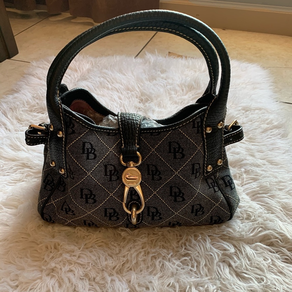 Hand bag
